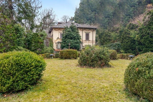 casa indipendente in vendita a Brunate