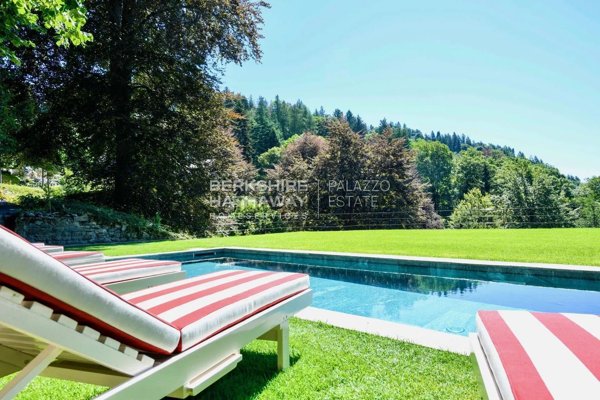 casa indipendente in vendita a Brunate
