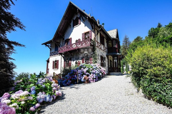 casa indipendente in vendita a Brunate in zona San Maurizio