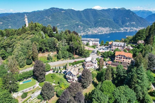 casa indipendente in vendita a Brunate in zona San Maurizio