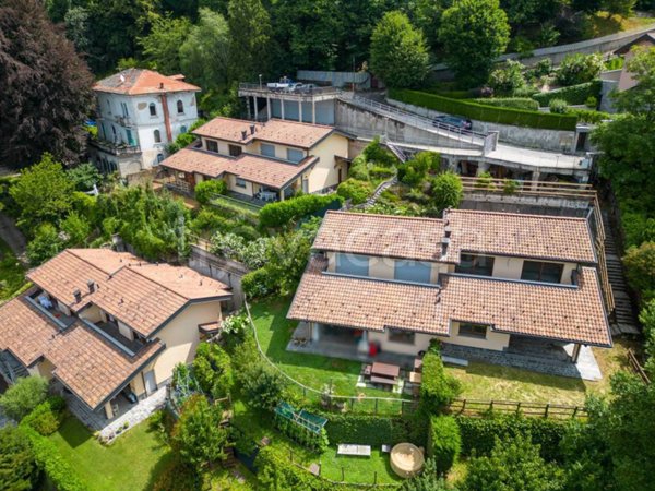 casa indipendente in vendita a Brunate