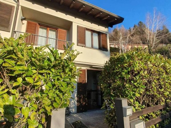 casa indipendente in vendita a Brunate