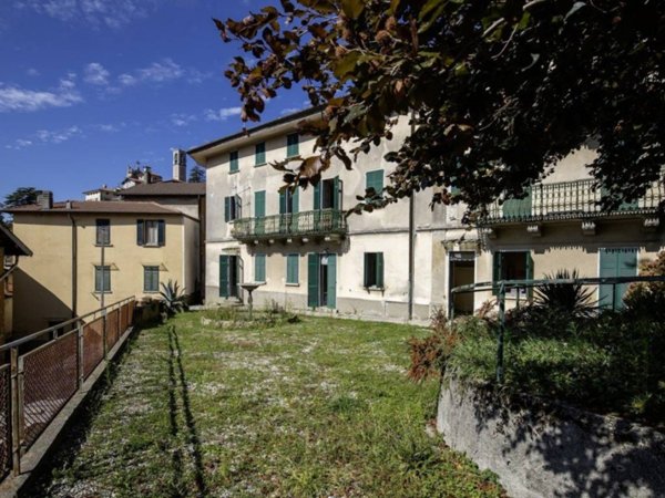 casa indipendente in vendita a Brunate