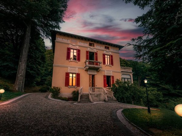 casa indipendente in vendita a Brunate