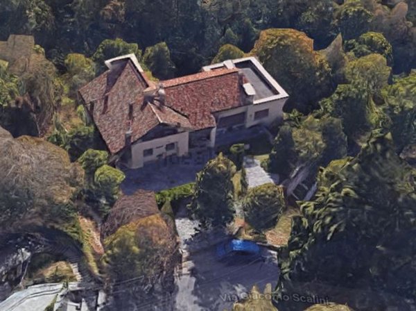 casa indipendente in vendita a Brunate