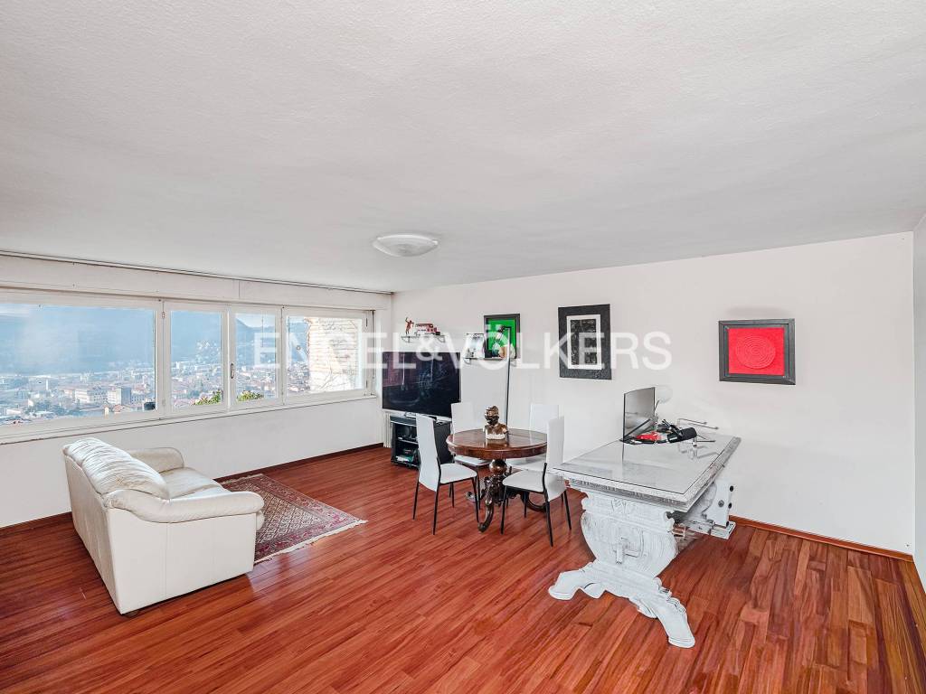 appartamento in vendita a Brunate