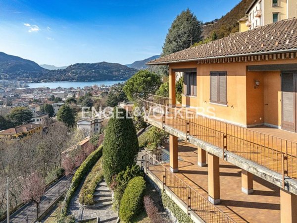 casa indipendente in vendita a Brunate