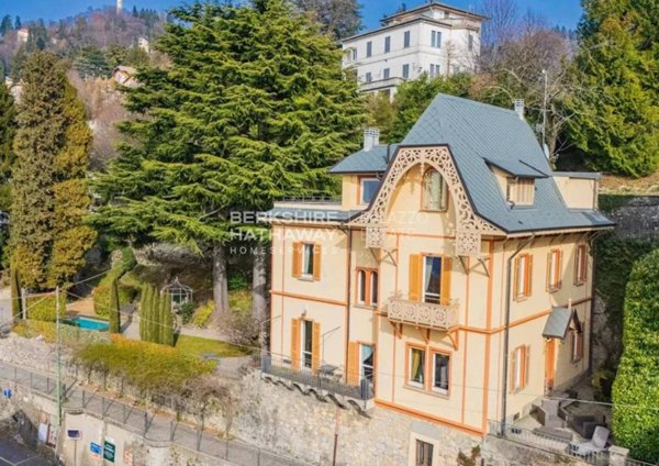 casa indipendente in vendita a Brunate