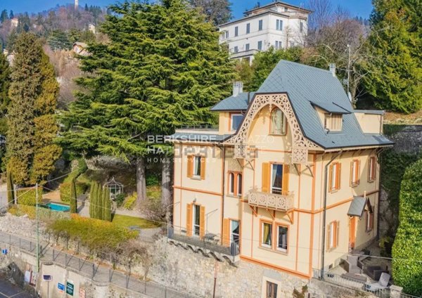casa indipendente in vendita a Brunate