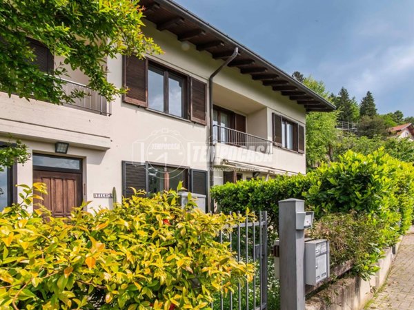 casa indipendente in vendita a Brunate