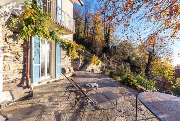 casa indipendente in vendita a Brunate