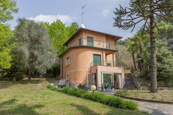 casa indipendente in vendita a Brunate