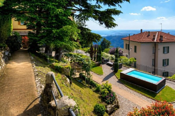 casa indipendente in vendita a Brunate