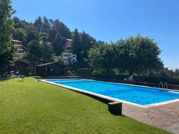 appartamento in vendita a Brunate in zona Nidrino