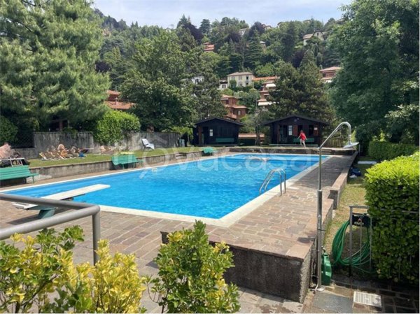 appartamento in vendita a Brunate in zona Nidrino