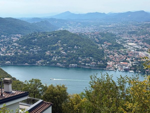 casa indipendente in vendita a Brunate in zona Nidrino