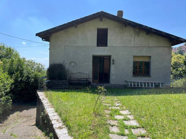 casa indipendente in vendita a Brunate in zona Laghetto