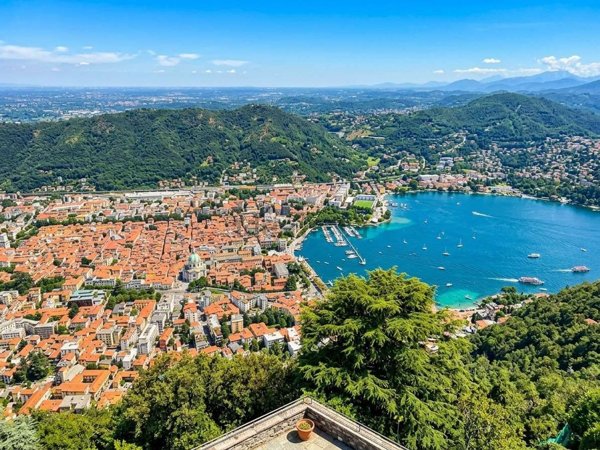 appartamento in vendita a Brunate