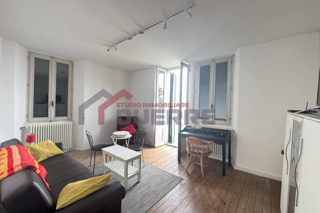 appartamento in vendita a Brunate in zona Laghetto