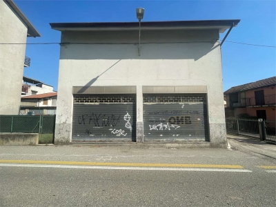 negozio in vendita a Bulgarograsso