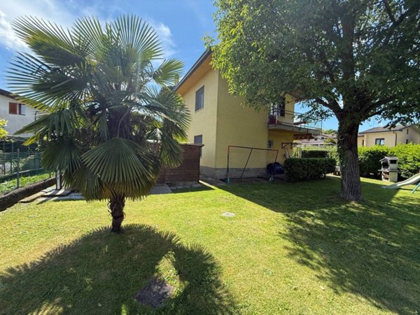 casa indipendente in vendita a Bulgarograsso
