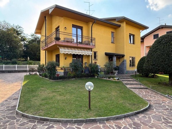 appartamento in vendita a Bulgarograsso