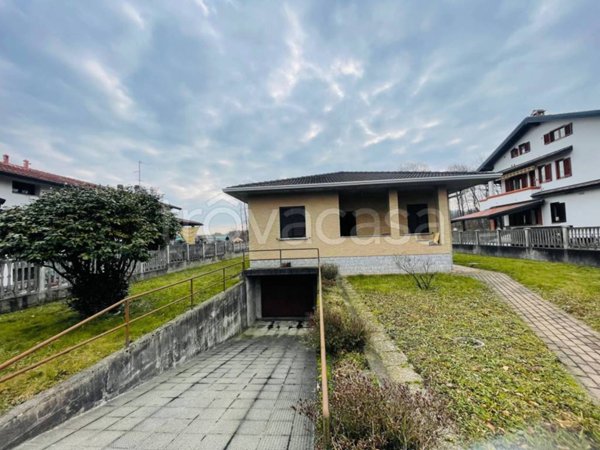 casa indipendente in vendita a Bulgarograsso