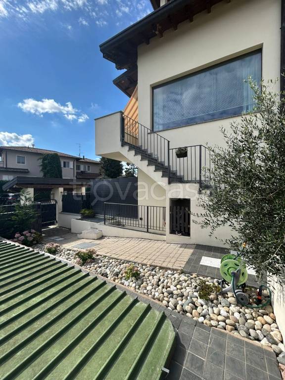 appartamento in vendita a Bulgarograsso