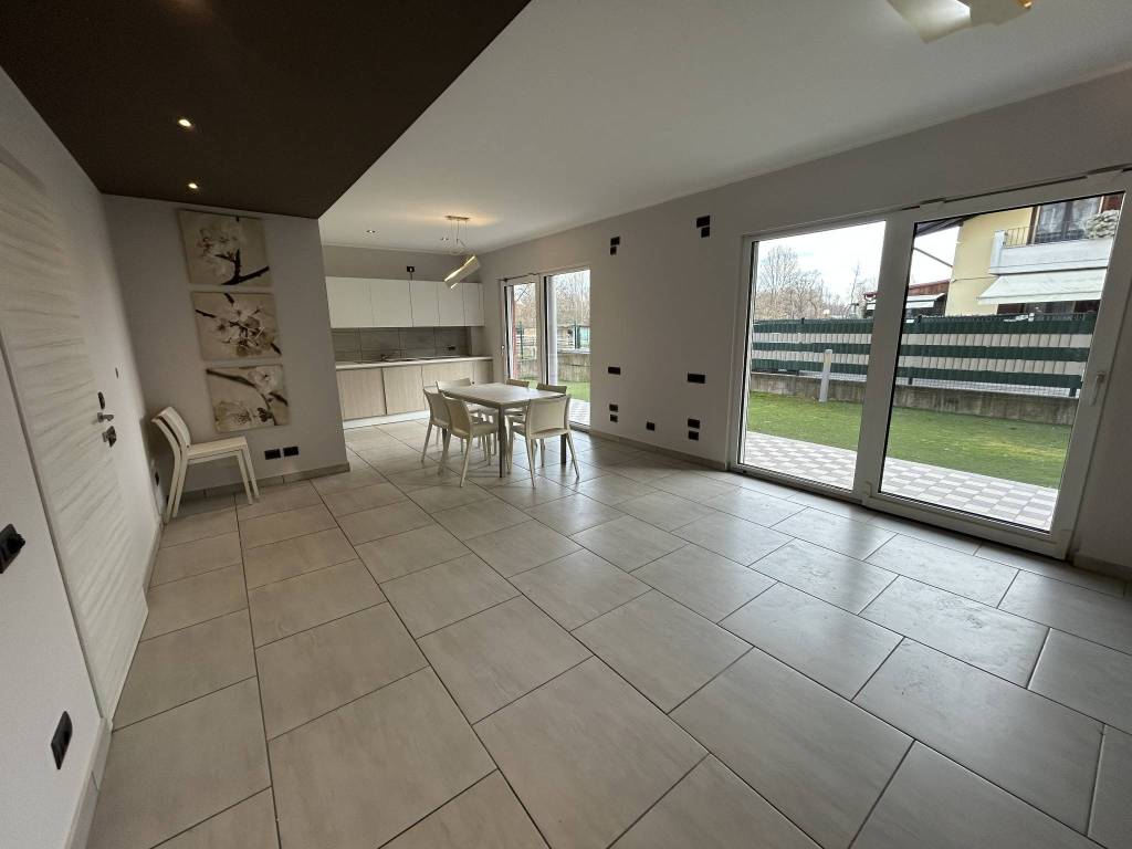 appartamento in vendita a Bulgarograsso