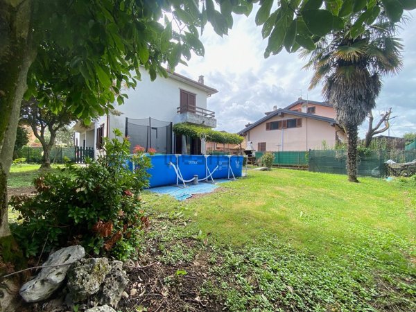 casa indipendente in vendita a Bulgarograsso