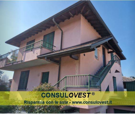 casa indipendente in vendita a Bulgarograsso