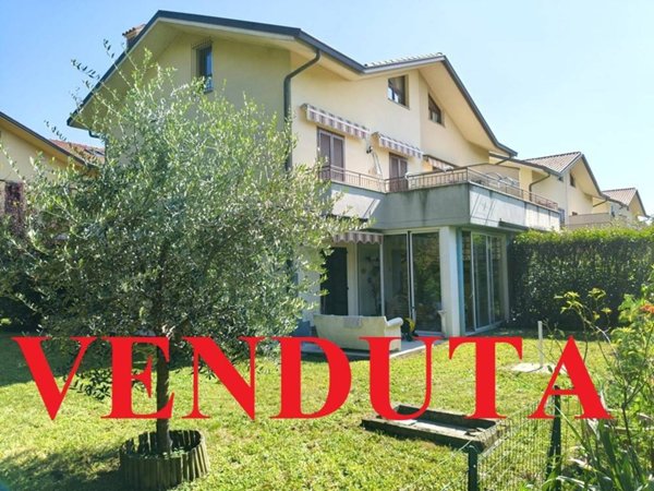 casa indipendente in vendita a Bulgarograsso