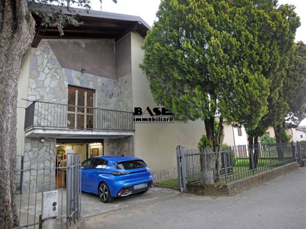 casa indipendente in vendita a Bulgarograsso