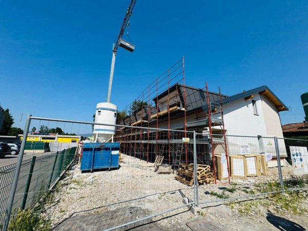 casa indipendente in vendita a Bulgarograsso