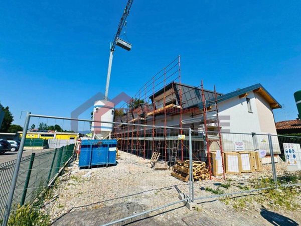 casa indipendente in vendita a Bulgarograsso