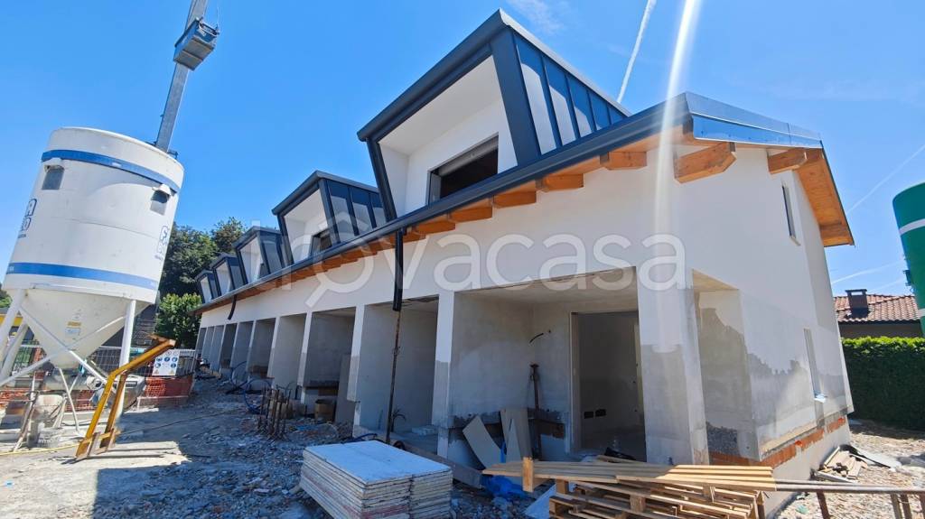 casa indipendente in vendita a Bulgarograsso