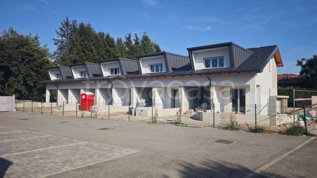 casa indipendente in vendita a Bulgarograsso