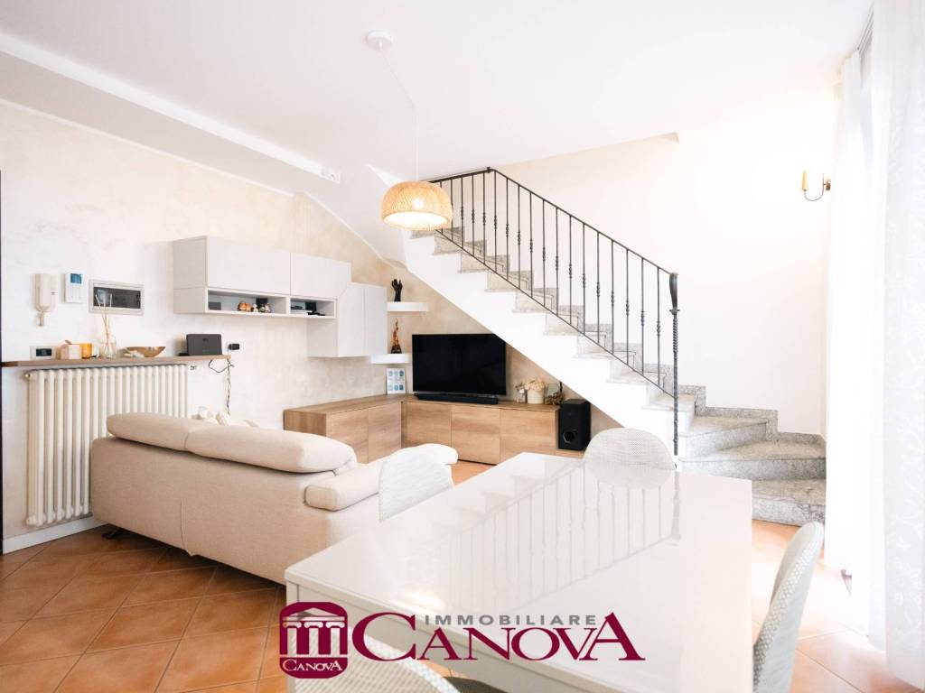 appartamento in vendita a Bulgarograsso