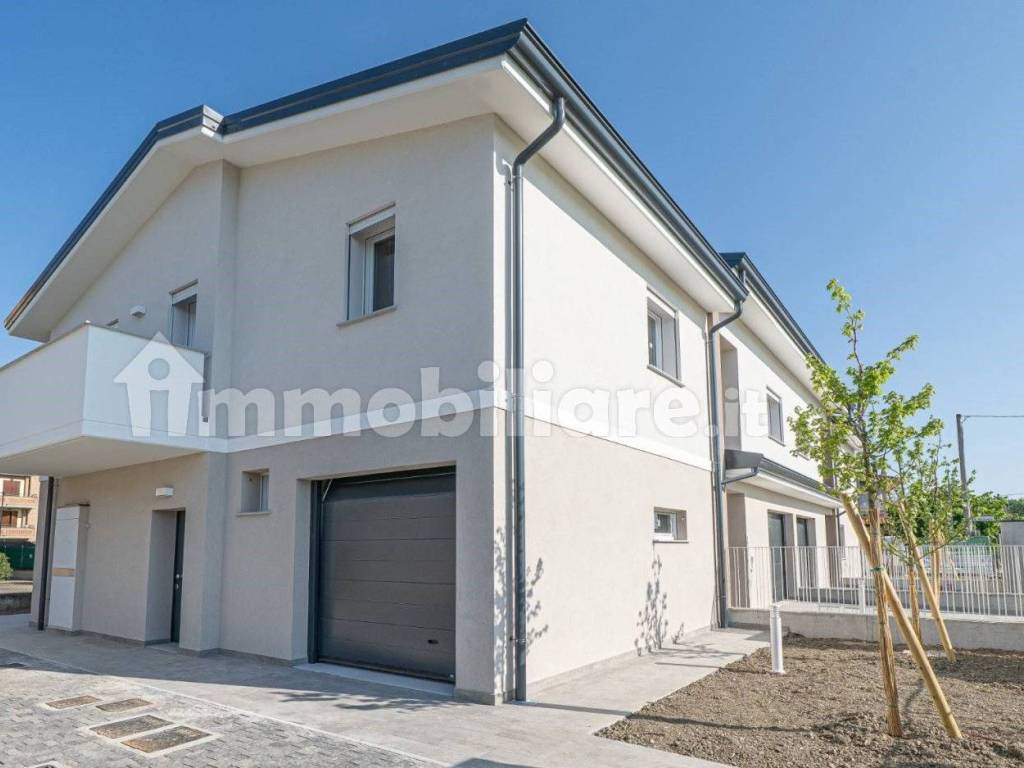 casa indipendente in vendita a Bulgarograsso