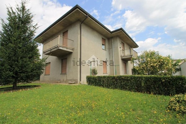 casa indipendente in vendita a Cabiate
