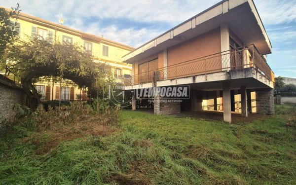 casa indipendente in vendita a Cabiate