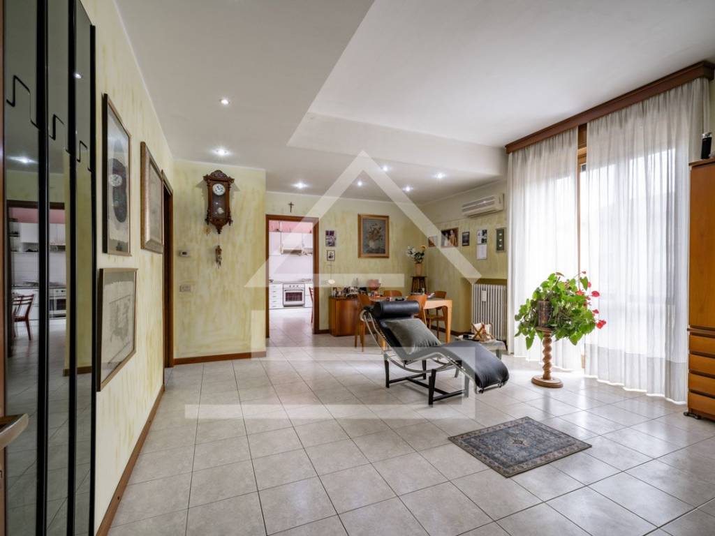 intera palazzina in vendita a Cabiate