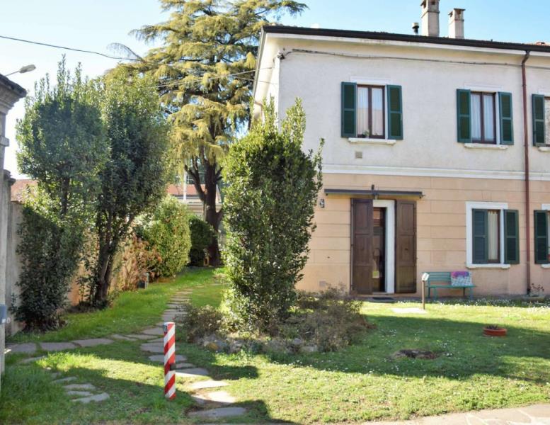 casa indipendente in vendita a Cabiate