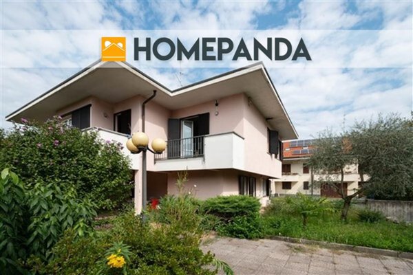 casa indipendente in vendita a Cabiate