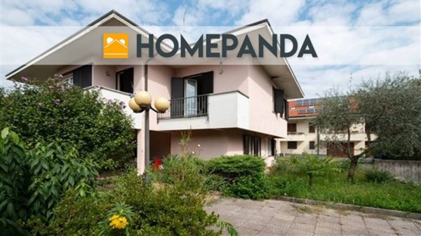 casa indipendente in vendita a Cabiate