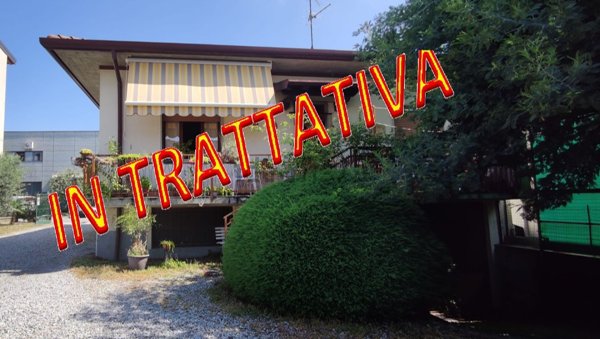 casa indipendente in vendita a Cabiate