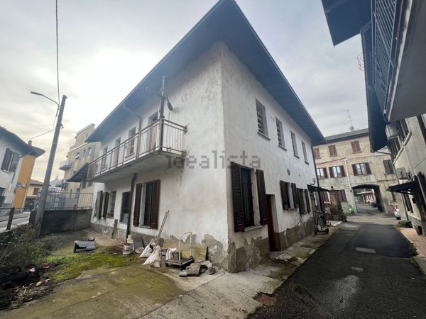 casa indipendente in vendita a Cabiate