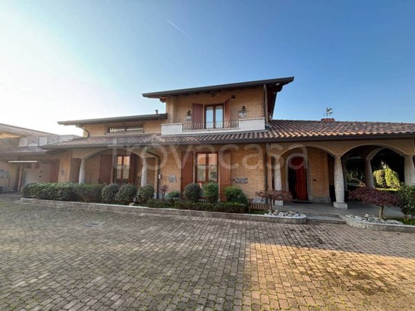 casa indipendente in vendita a Cabiate