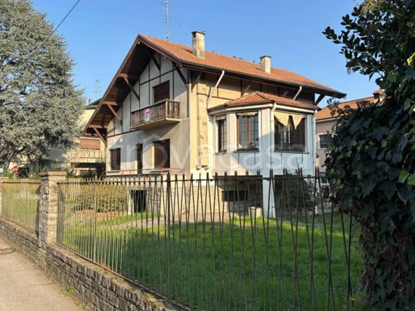 casa indipendente in vendita a Cabiate
