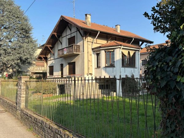 casa indipendente in vendita a Cabiate